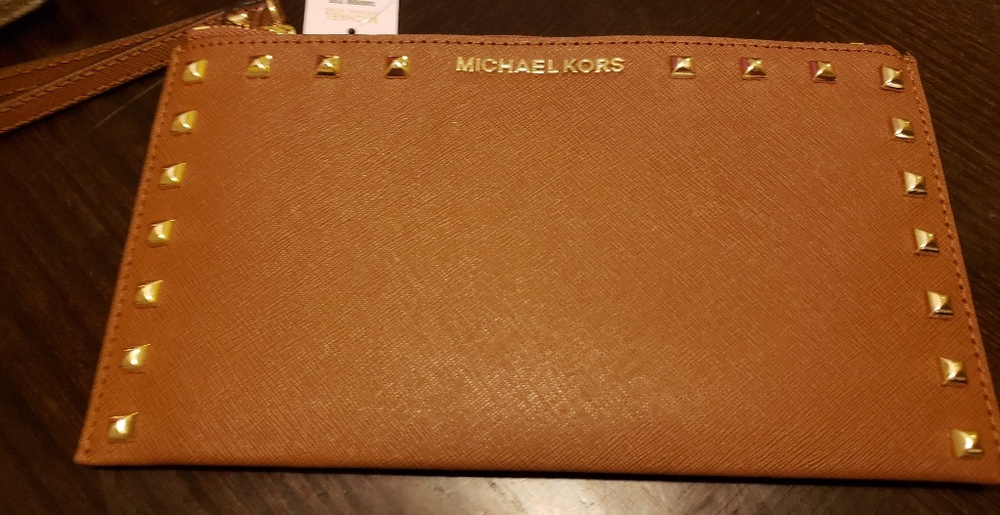 Wristlet